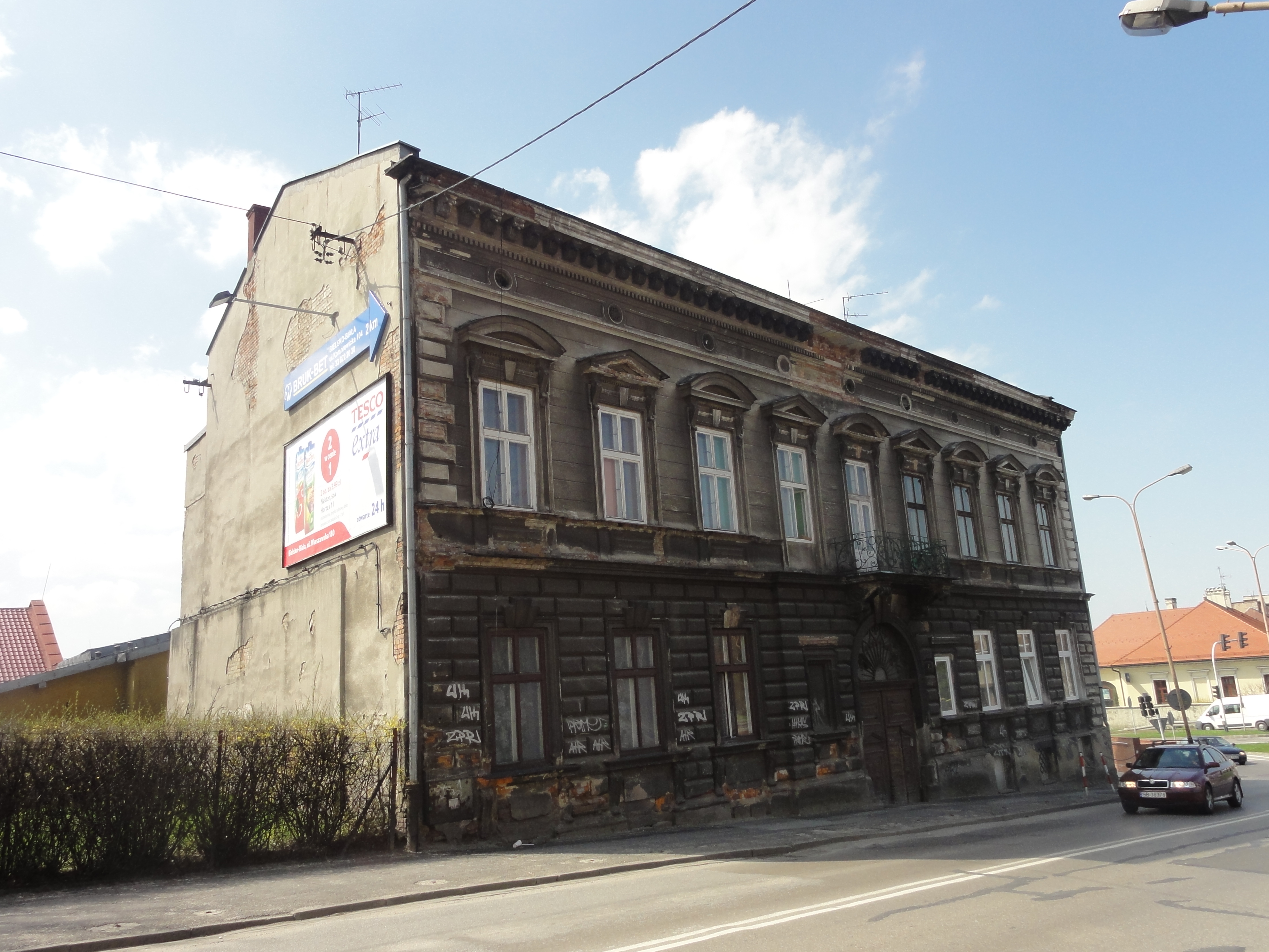 Krakowska 2 stan elewacji przed remontem. 