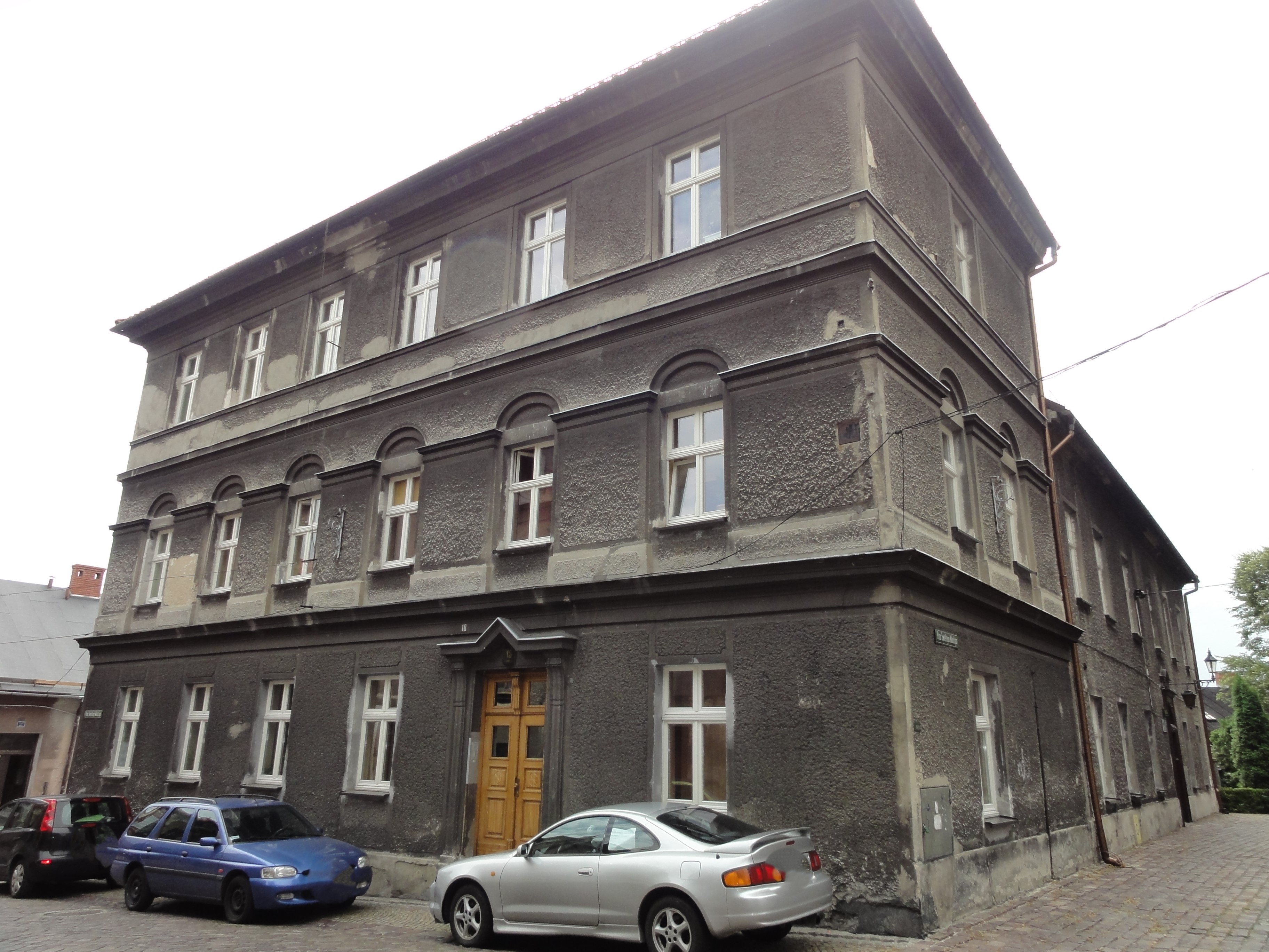 Plebania katedralna widok elewacji.