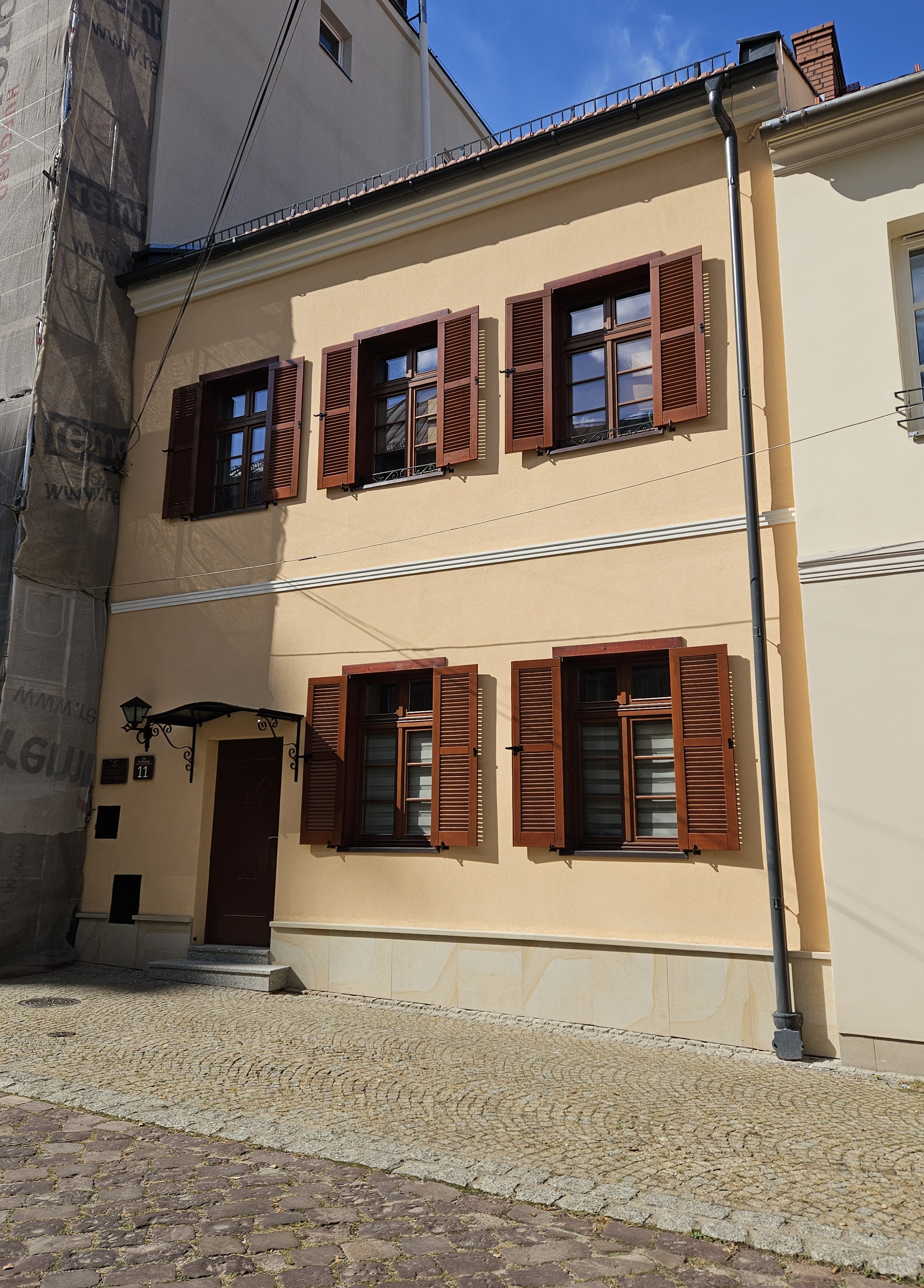 pl. św. Mikołaja 11 elewacja frontowa po remoncie.