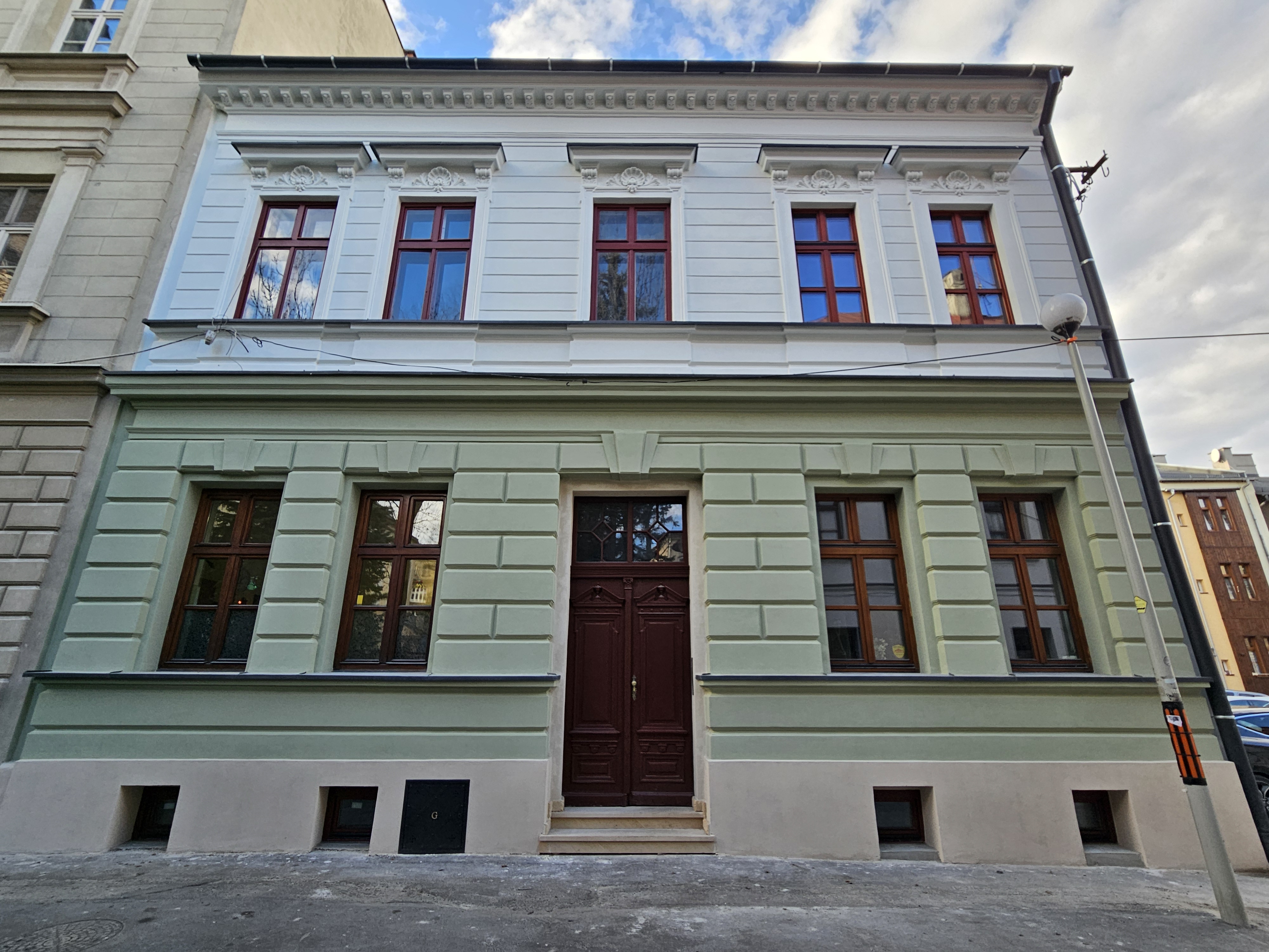 Staszica 3 elewacja frontowa po remoncie.