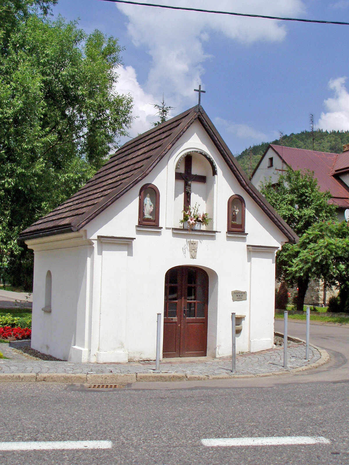 Kapliczka widok przed remontem.