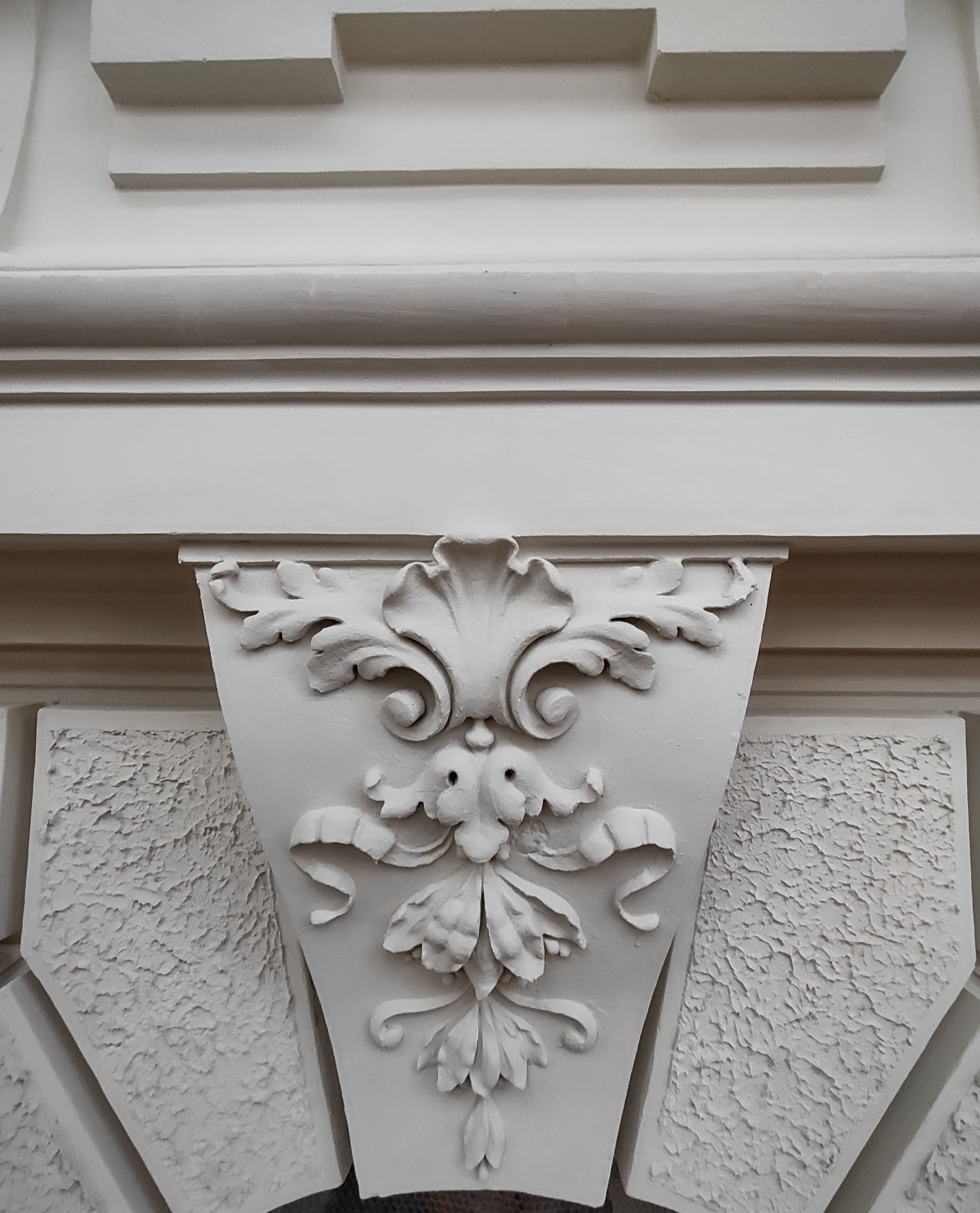 Willa przy ul. 3 Maja 13 detal elewacji po konserwacji.