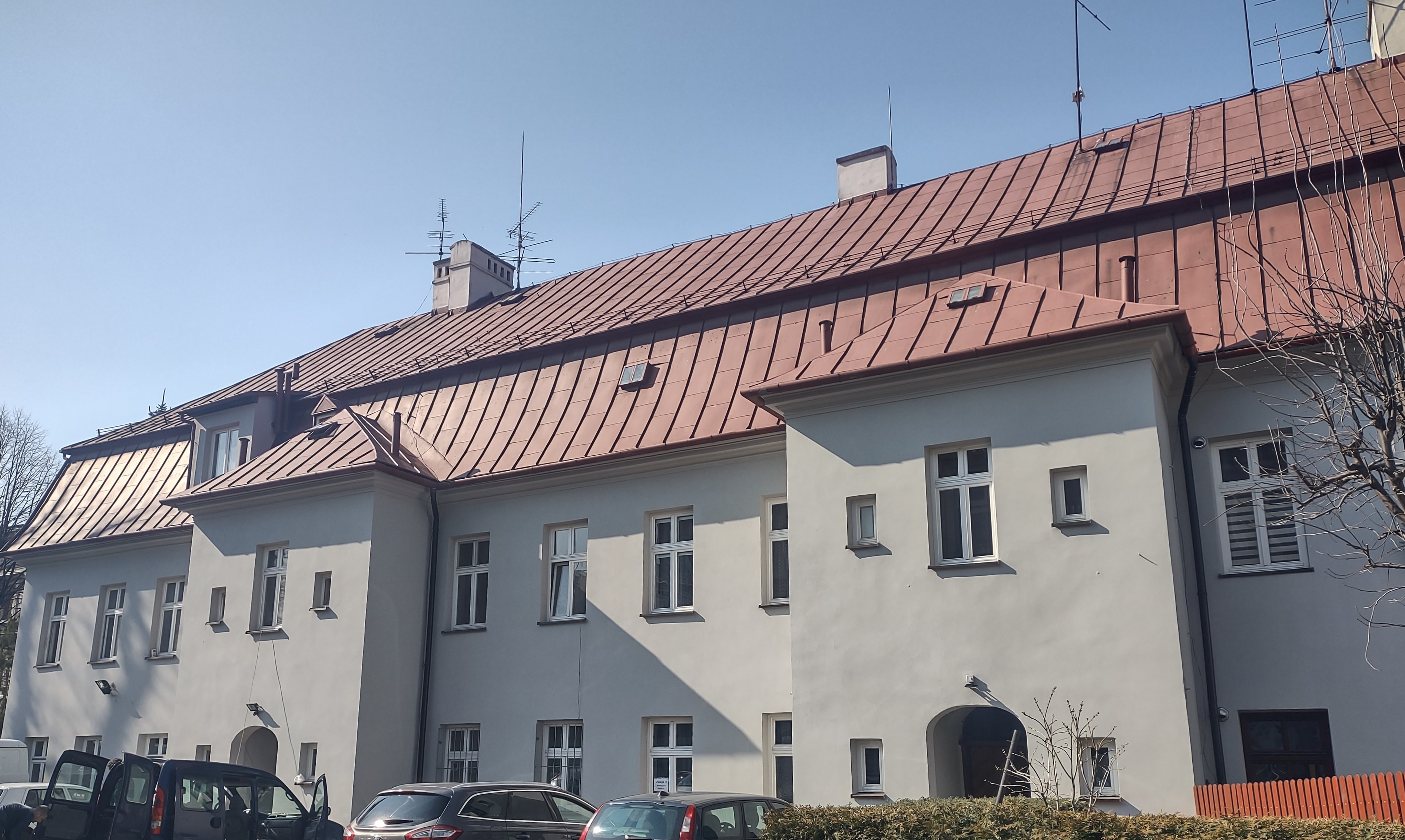 Plebania ewangelicko-augsburska widok elewacji tylnej po remoncie.