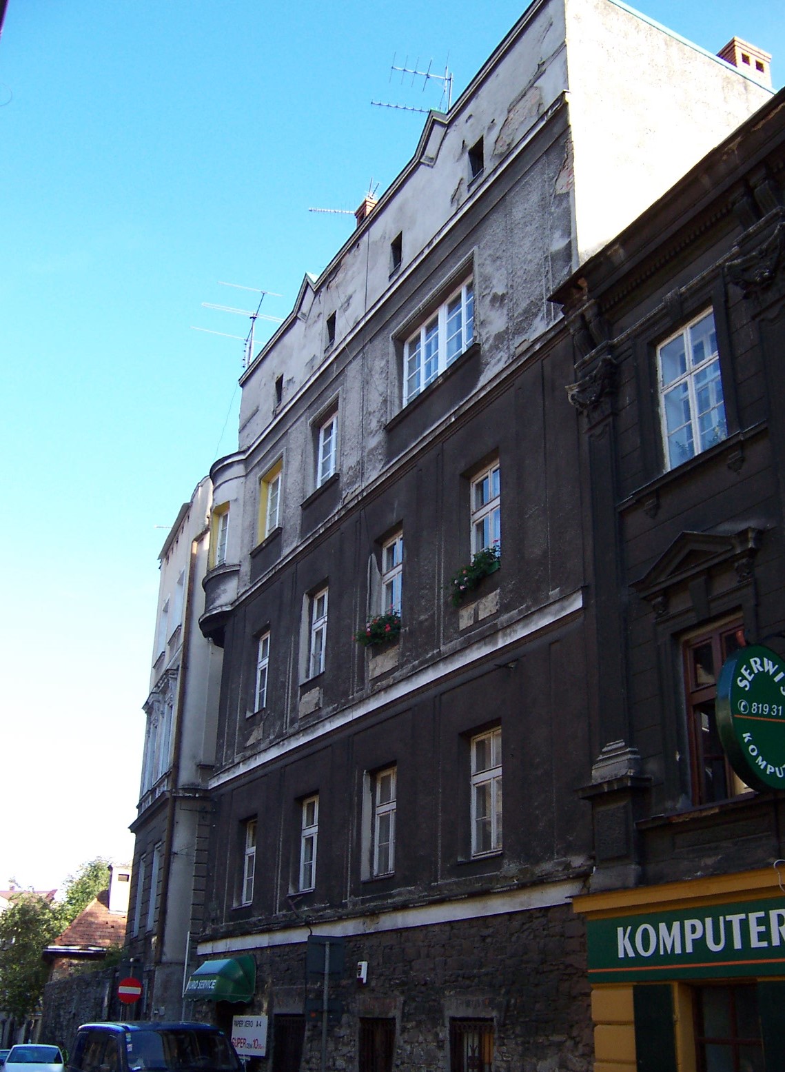 ul. Pankiewicza 2 widok od strony ul. Orkana przed remontem.