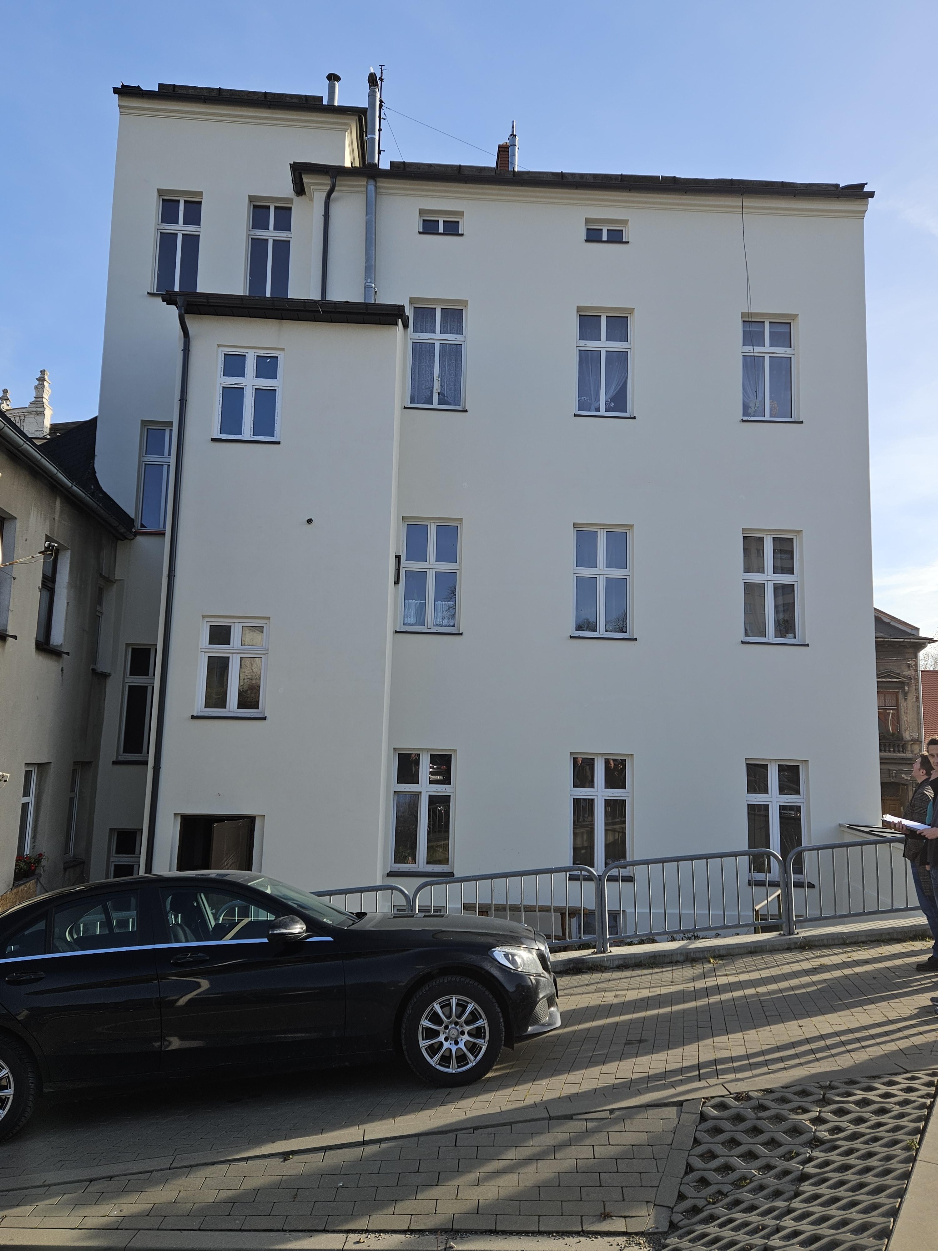 Cieszyńska 14 elewacja podwórzowa po remoncie.