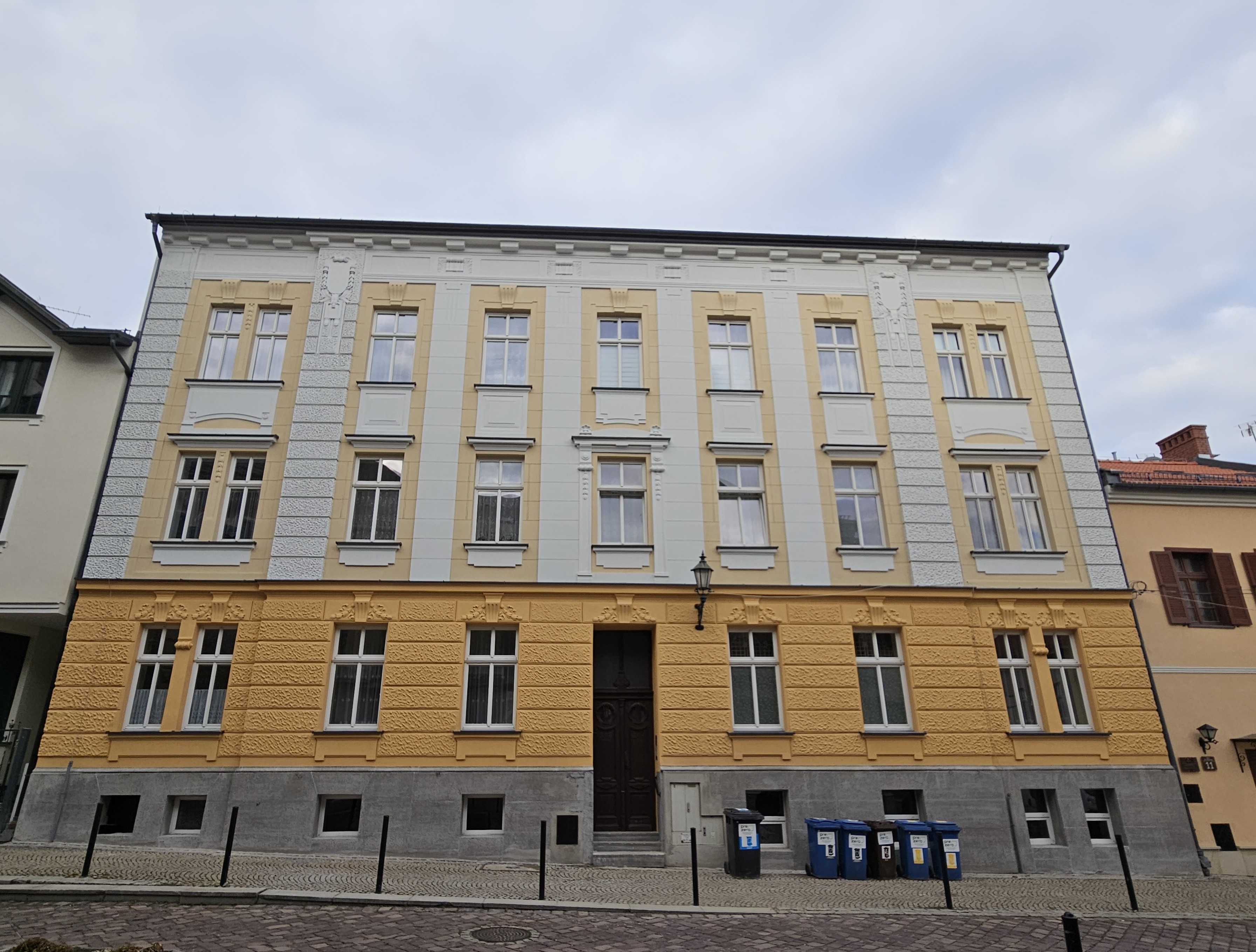 pl. św. Mikołaja 10 elewacja po remoncie.