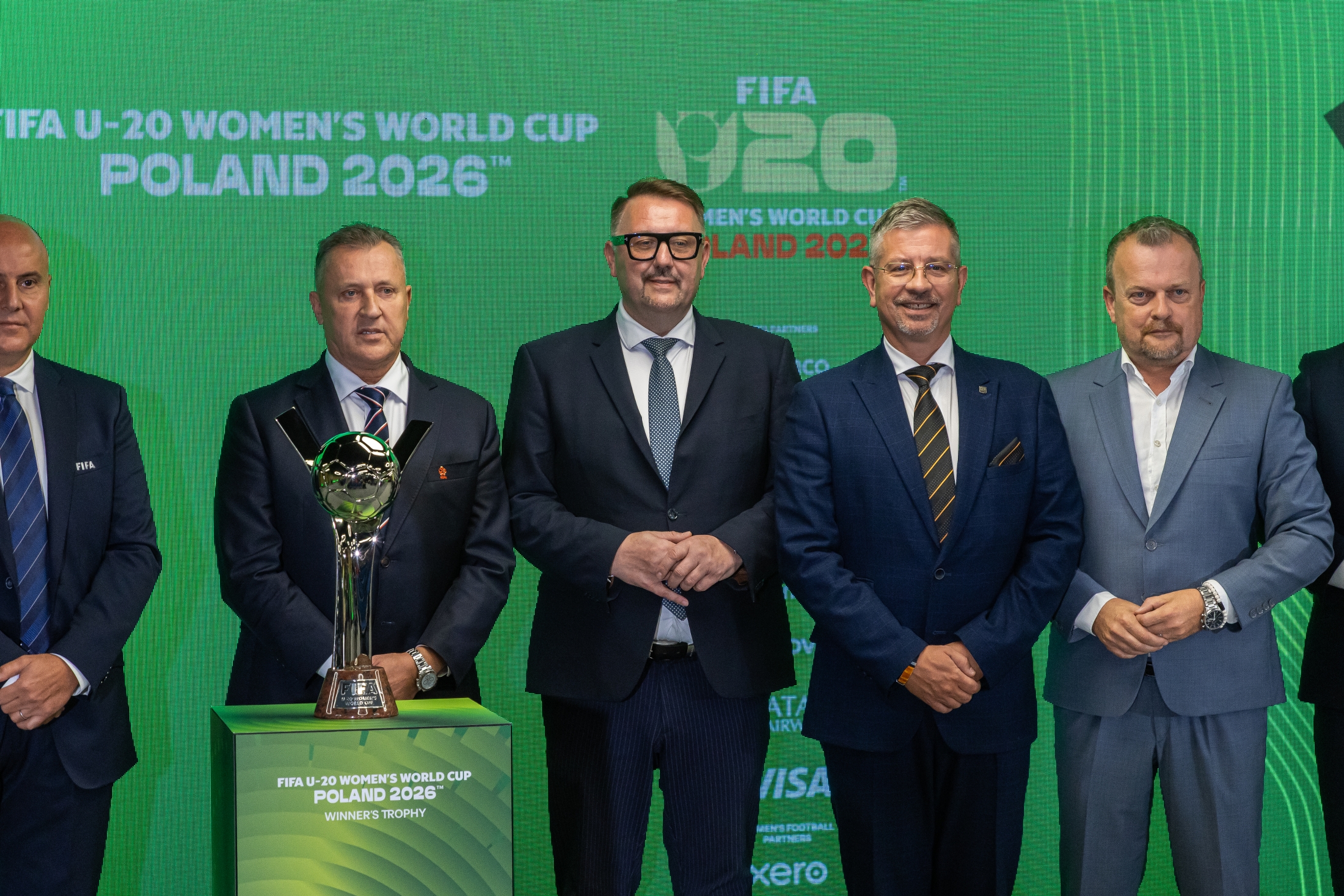 na zdjęciu osoby podczas konferencji