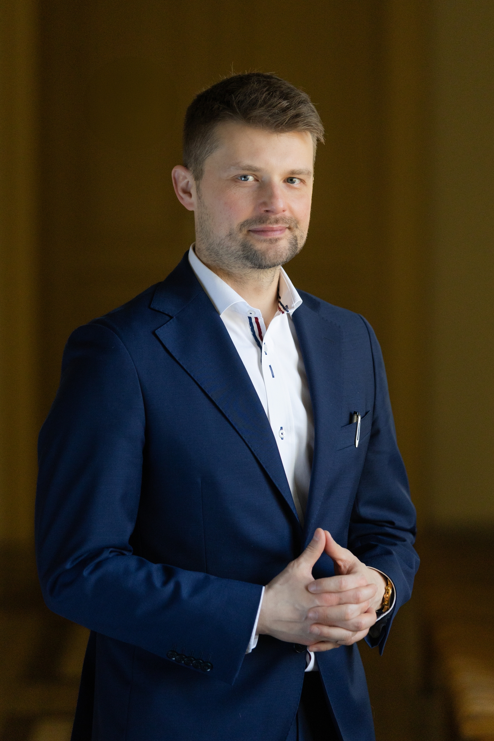 Zdjęcie przedstawiające Sekretarza Miasta Bielska-Białej - Igora Klisia