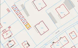 Mapa z zaznaczonym budynkiem przy ul. Wiśniowej