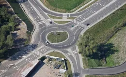 Przebudowa odcinka drogi krajowej nr 52 - na zdjęciu rondo z lotu ptaka oraz zieleń