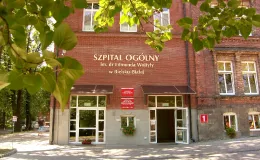 na zdjęciu wejście do Szpitala Ogólnego im. dr. Edmunda Wojtyły w Bielsku-Białej
