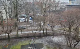 widok z okna mieszkania przy ul. gen. Stefana Grota-Roweckiego 12/11