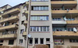 Zdjęcie budynku przy ul. gen. Stefana Grota-Roweckiego 12