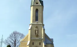 Kaplica na cmentarzu ewangelickim przed remontem. 