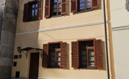 pl. św. Mikołaja 11 elewacja frontowa po remoncie.