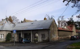 Cmentarz ewangelicki przy ul. Listopadowej/Asnyka elewacje przed remontem.