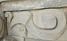 3 Maja 1a detal sztukatorski w trakcie czyszczenia.