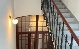 Staszica 3 klatka schodowa po remoncie.