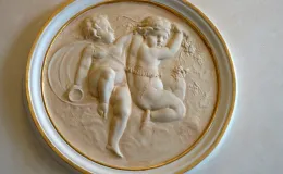 Zamkowa 8 sień - tondo z puttami po konserwacji.