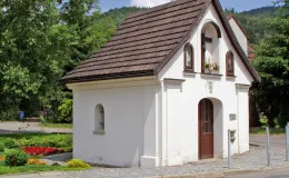 Kapliczka widok przed remontem.