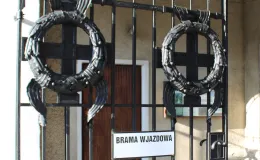 Cmentarz ewangelicki przy ul. Listopadowej/Asnyka brama po remoncie.