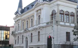 Willa przy ul. 3 Maja 13 elewacja uliczna i ogrodowa po remoncie.