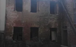 Kamienica przy ul. Orkana 20. Elewacja tylna od strony ul. Nad Niprem.