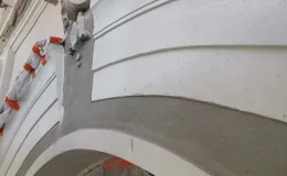 Detal architektoniczny podczas wyprowadzania profili.