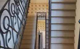 Klatka schodowa i posadzki po remoncie. 