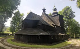 Kościół pw. św. Barbary widok od strony prezbiterium.