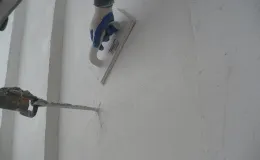 Zacieranie tynków prostych.  