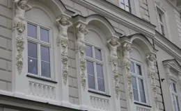 Ratuszowa 2, elewacja od strony pl. Wojska Polskiego po remoncie.