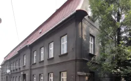 Plebania ewangelicko-augsburska widok na elewacje przed remontem.