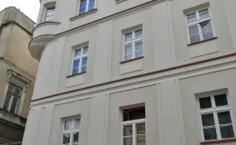 ul. Pankiewicza 2 widok od strony ul. Orkana, elewacja po remoncie.