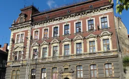 Zamkowa 8 widok przed remontem dachu.