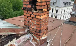 3 Maja 5 widok stanu komina na dachu przed remontem.