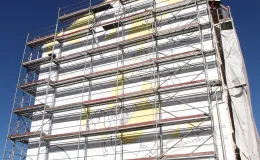 Cieszyńska 14 przygotowanie rysunku pod mural na ścianie szczytowej.