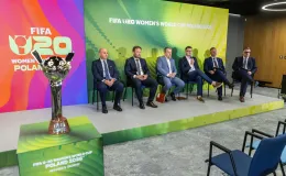 na zdjęciu osoby podczas konferencji