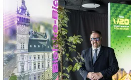 na zdjęciu osoby podczas konferencji