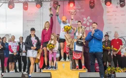 na zdjęciu osoby podczas biegu