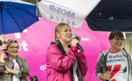 na zdjęciu osoby podczas biegu