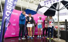 na zdjęciu osoby podczas biegu