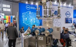 na zdjęciu osoby podczas targów