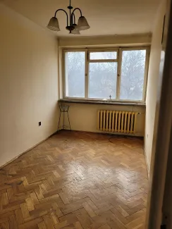 Zdjęcie pokoju w mieszkaniu przy ul. gen. Stefana Grota-Roweckiego 12/11