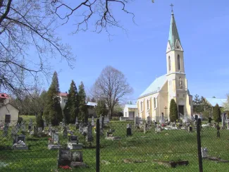 Kaplica na cmentarzu ewangelickim przed remontem. 