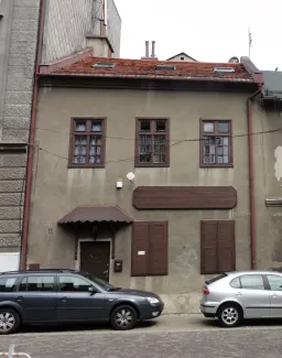 pl. św. Mikołaja 11 elewacja frontowa przed remontem. 