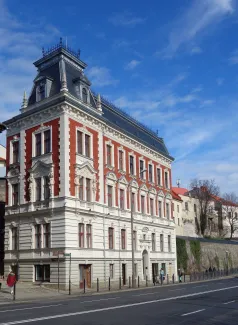 Zamkowa 8 elewacja południowo-wschodnia po remoncie. 