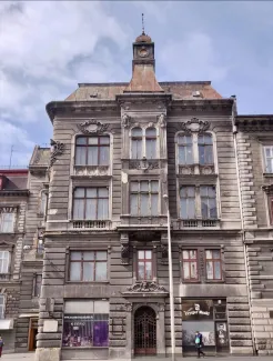 3 Maja 5 widok elewacji przed remontem.