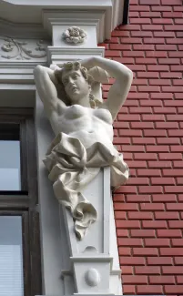 Zamkowa 8 detal fasady po remoncie.