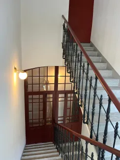 Staszica 3 klatka schodowa po remoncie.